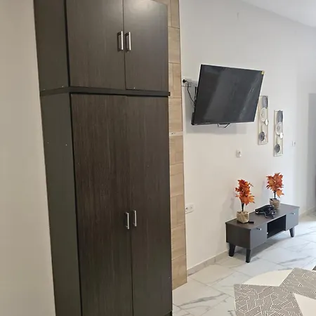 Gcm 3 rooms kentro κατερινη Lägenhet